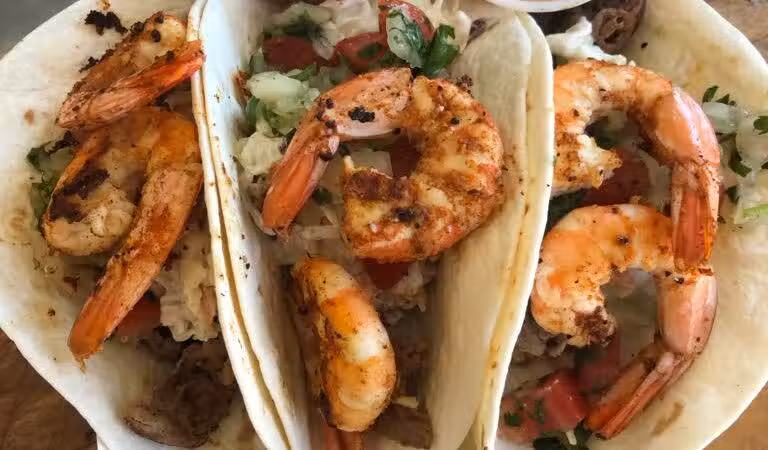 Toby's Dog House - Munising,