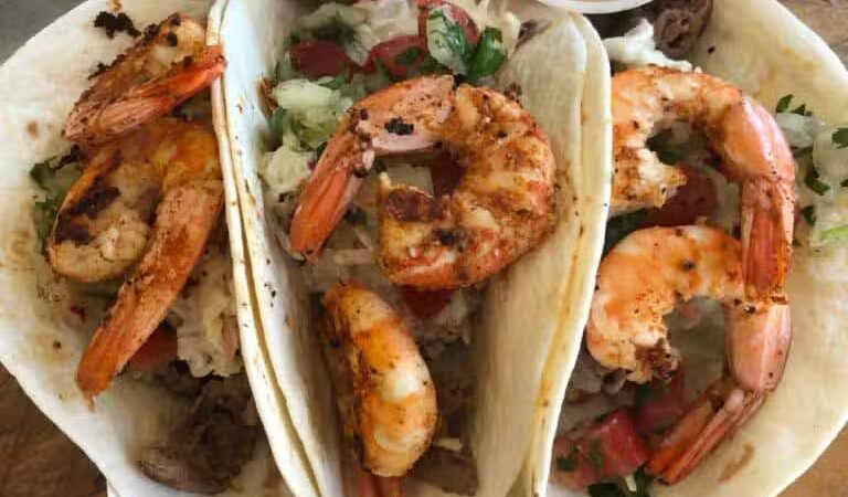 Toby's Dog House - Munising,