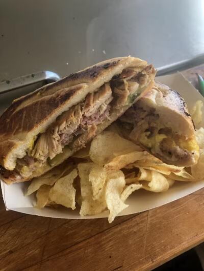 Toby's Dog House - Munising,