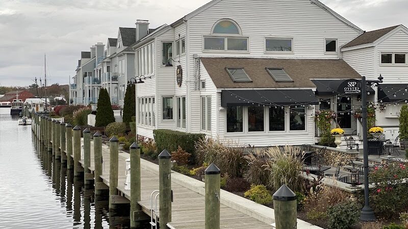 Mystic River Park - Mystic, CT