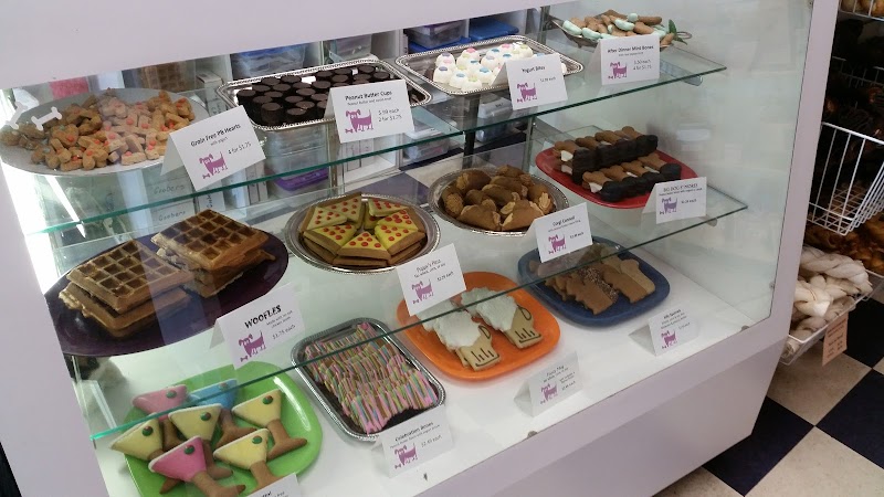 Bone Appetit Bakery for Dogs - Nashville, IN