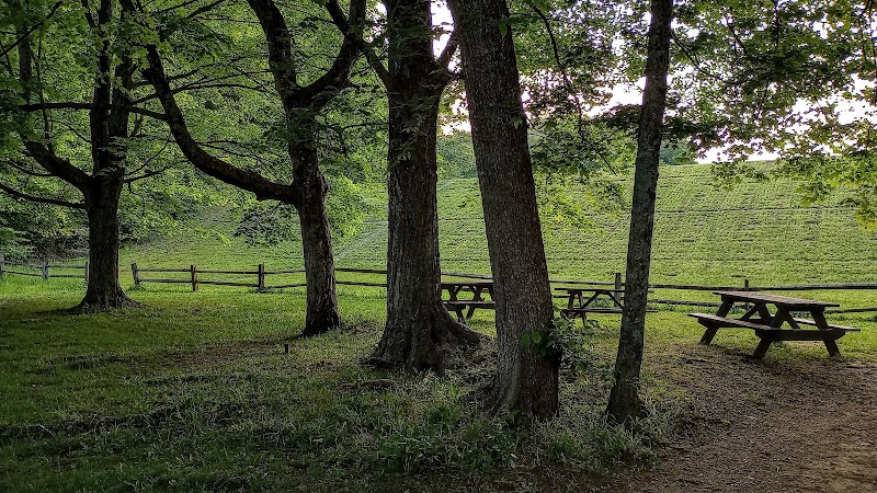 Strahl Lake Shelter House - Nashville, IN