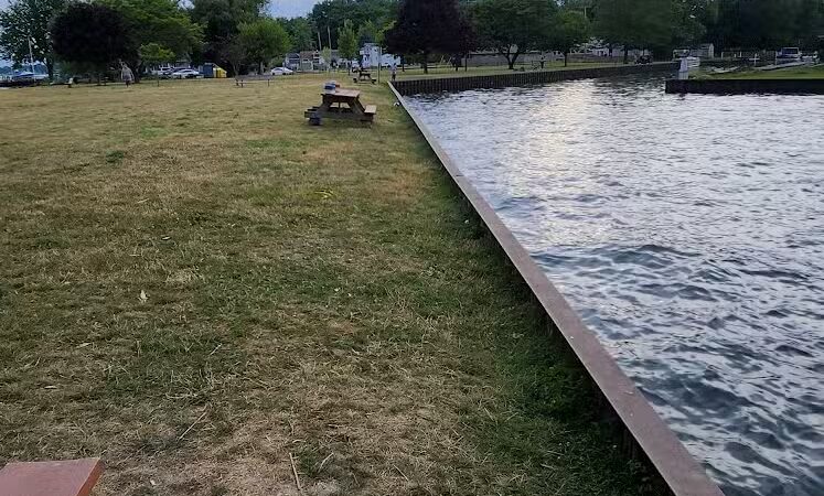 Ruedisale Point Park - New Baltimore,