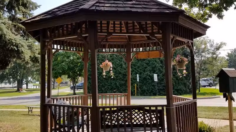 The Gazebo - New Baltimore,