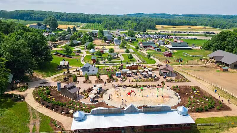 Lewis Adventure Farm & Zoo - New Era,