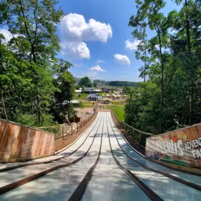 Lewis Adventure Farm & Zoo - New Era,