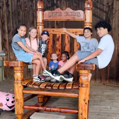 Lewis Adventure Farm & Zoo - New Era,