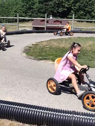 Lewis Adventure Farm & Zoo - New Era,