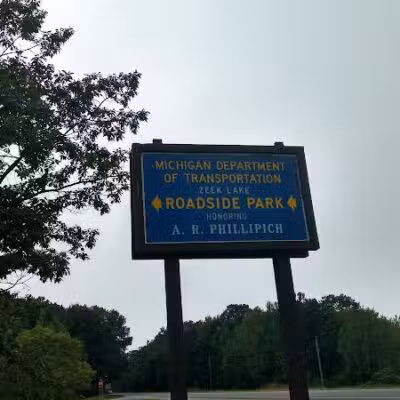 Zeke Lake Roadside Park - New Era,