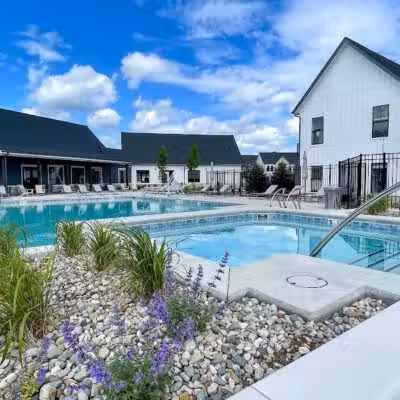 The Crossings Luxury Apartment Homes - New Hudson,