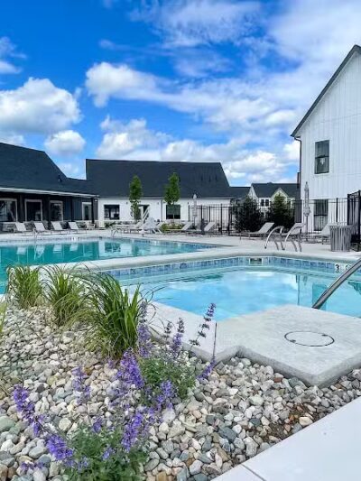 The Crossings Luxury Apartment Homes - New Hudson,