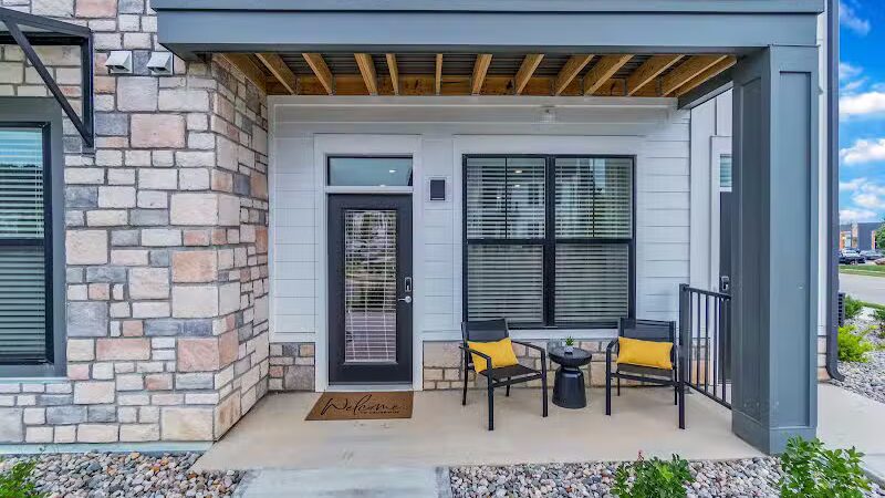 The Crossings Luxury Apartment Homes - New Hudson,