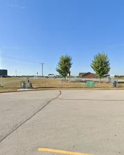 Dog Park at Love's Travel Stops - New London, MO