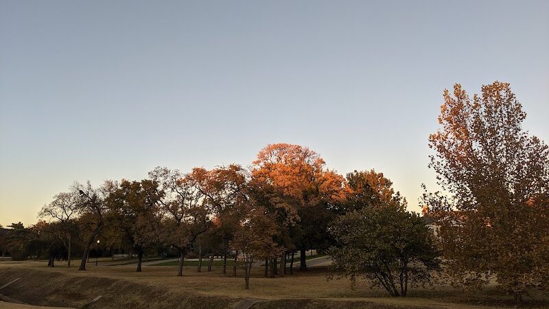 Kite Park - Nichols Hills, OK