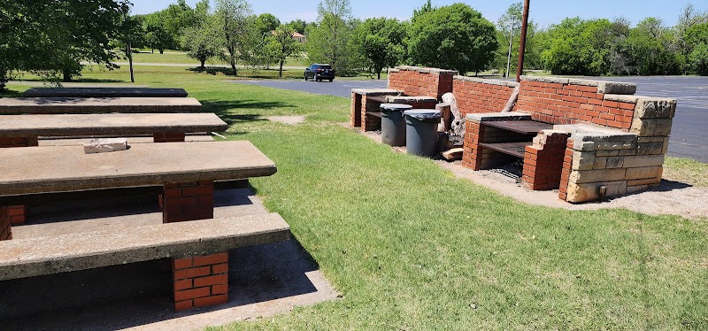 Woods Park - Nichols Hills, OK