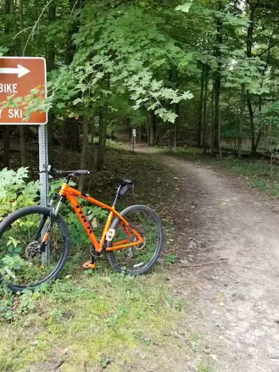 Lakeshore MTB Trailhead (North) - Novi, MI
