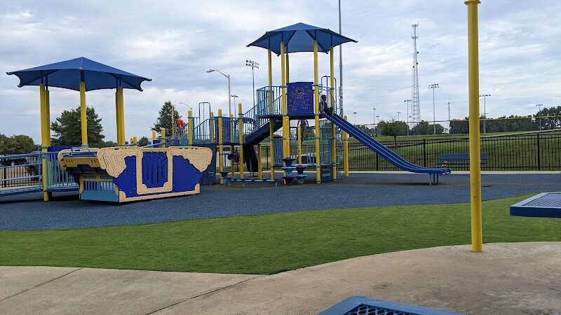 Olive Bark Dog Park - Olive Branch, MS