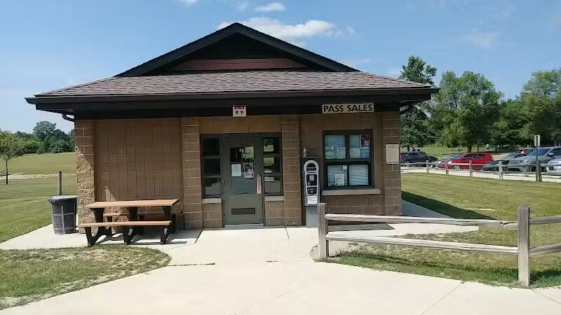 Orion Oaks Dog Park Beach - Orion Township, MI