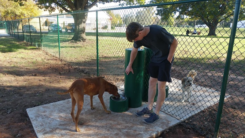 PAWS VALLEY DOG PARK - Pauls Valley, OK