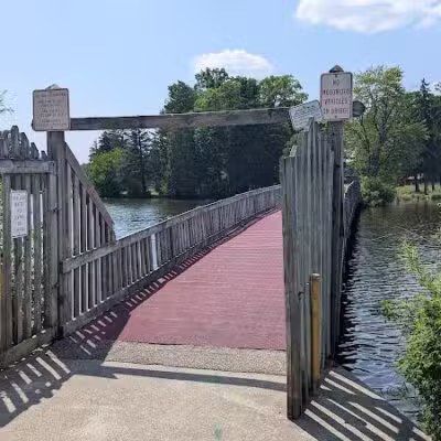 Maple Island - Paw Paw,