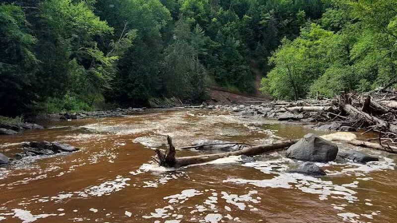Sturgeon Falls trailhead - Pelkie,