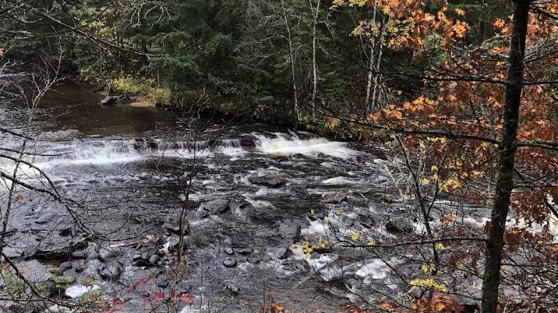 Sturgeon Falls trailhead - Pelkie,