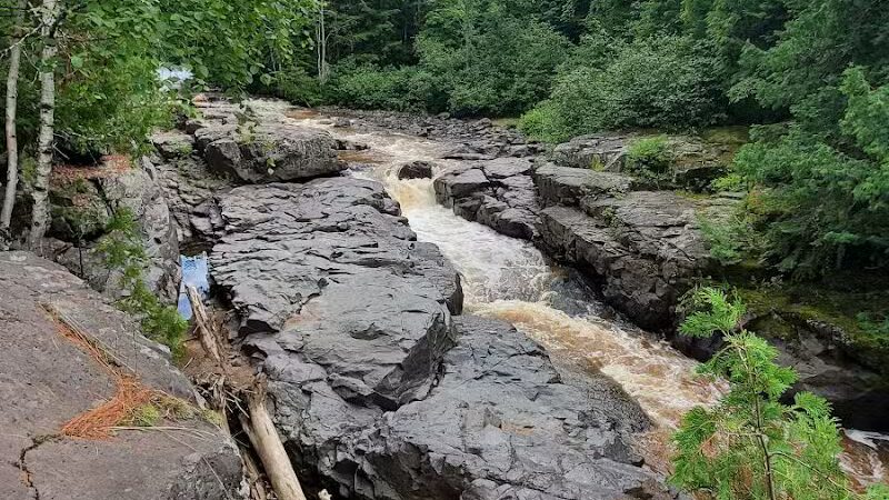 Sturgeon Falls trailhead - Pelkie,