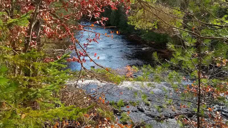 Sturgeon Falls trailhead - Pelkie,