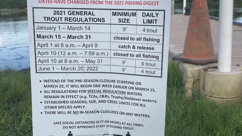 Rosedale Lake Parking Area: Lawrence Hopewell Trail - Pennington, NJ