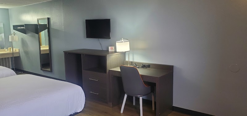 The Junction Inn - Perry, MO