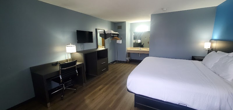 The Junction Inn - Perry, MO