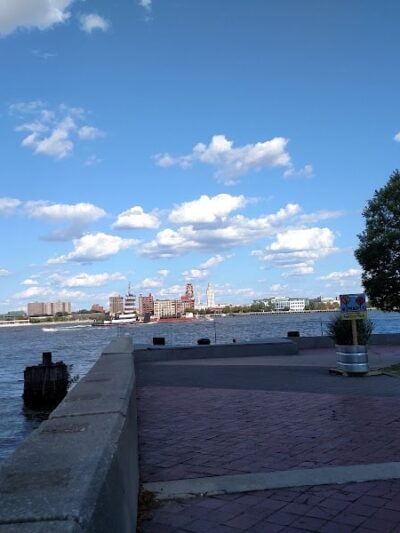 Penn's Landing Dog Park - Philadelphia, PA