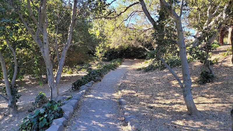 Linda Ave Dog Park - Piedmont, CA