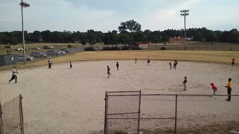 Aaron Perry Park - Pontiac, MI