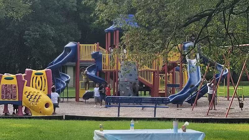 Pontiac Oaks - Pontiac, MI