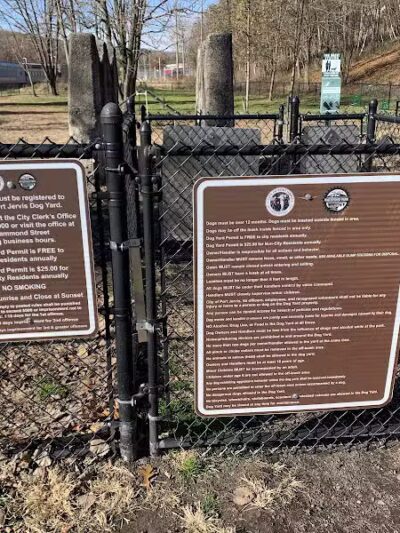 Port Jervis Dog Yard - Port Jervis,