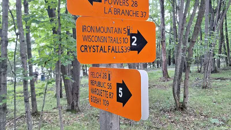 Fumee Lake Trail Head - Quinnesec,