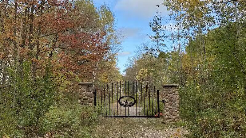 Fumee Lake Trail Head - Quinnesec,