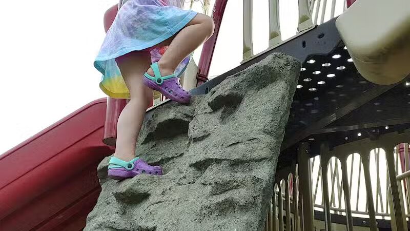 Lola Valley Parkway - Redford Township,