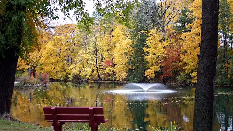 Lake Norcentra Park - Rochester Hills,