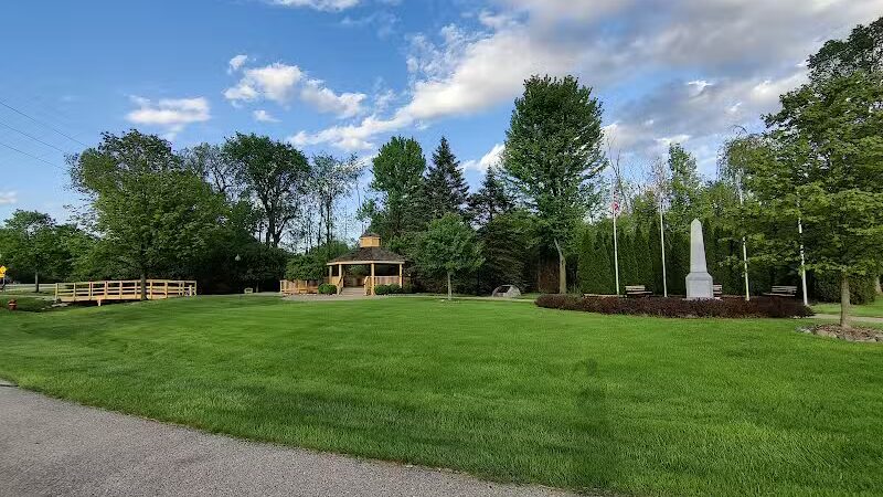 Veterans Memorial Pointe - Rochester Hills,