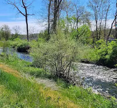 Veterans Memorial Pointe - Rochester Hills,