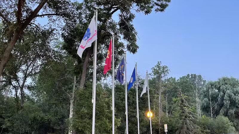 Veterans Memorial Pointe - Rochester Hills,