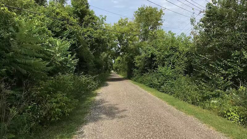 Letica Drive Trailhead - Rochester,