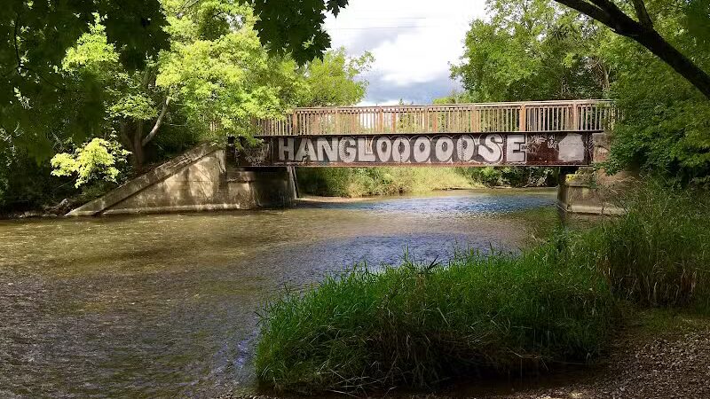 Letica Drive Trailhead - Rochester,