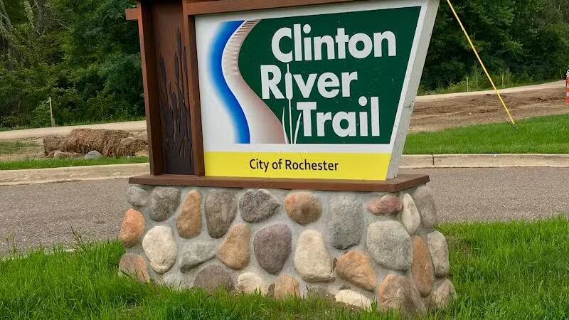Letica Drive Trailhead - Rochester,