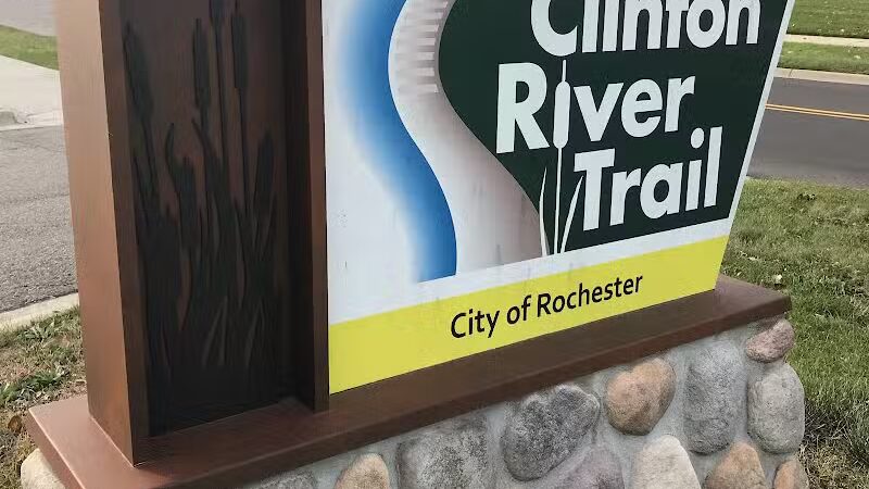 Letica Drive Trailhead - Rochester,