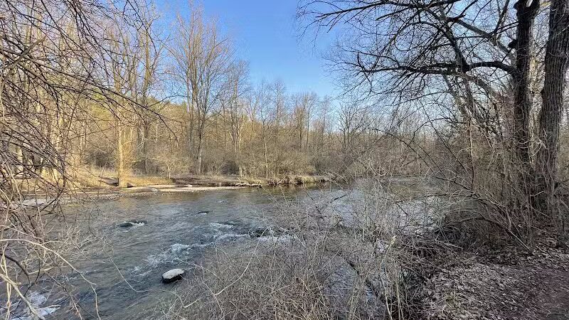 Letica Drive Trailhead - Rochester,