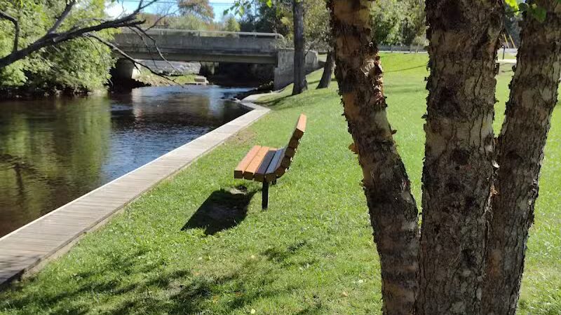 Wallace Park - Roscommon,