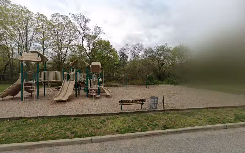 Shepherd Ln Playground - Roslyn Heights, NY